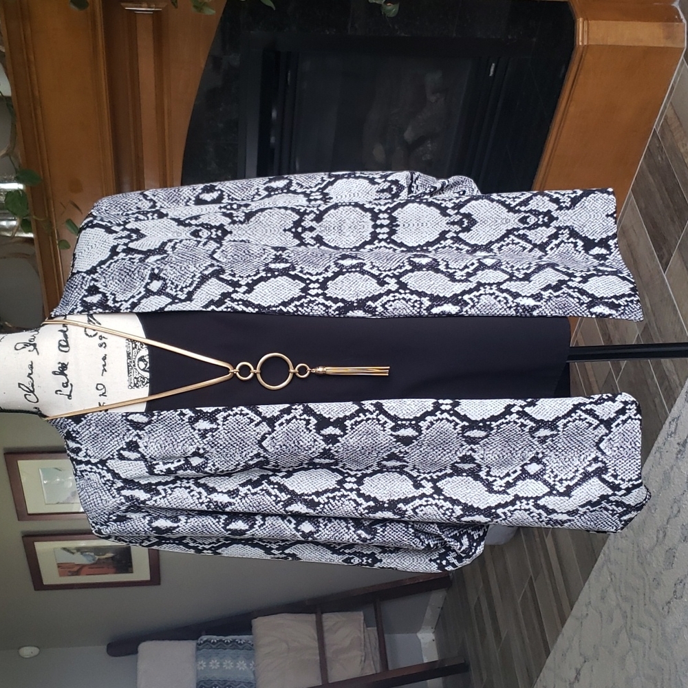 NYCC Snakeskin Print Blazer